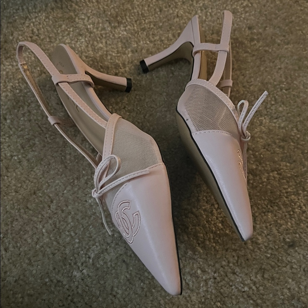CHANEL Light Pink Pointed Slingback Shoes - Picture 3 of 3
